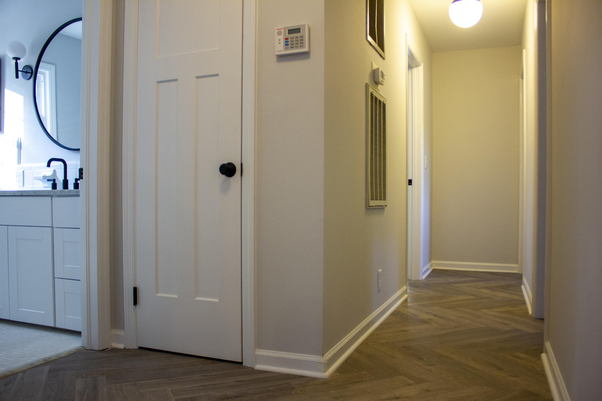 1424 Tara Road Charleston, SC 29407 - Photo 18 of 32 Hallway