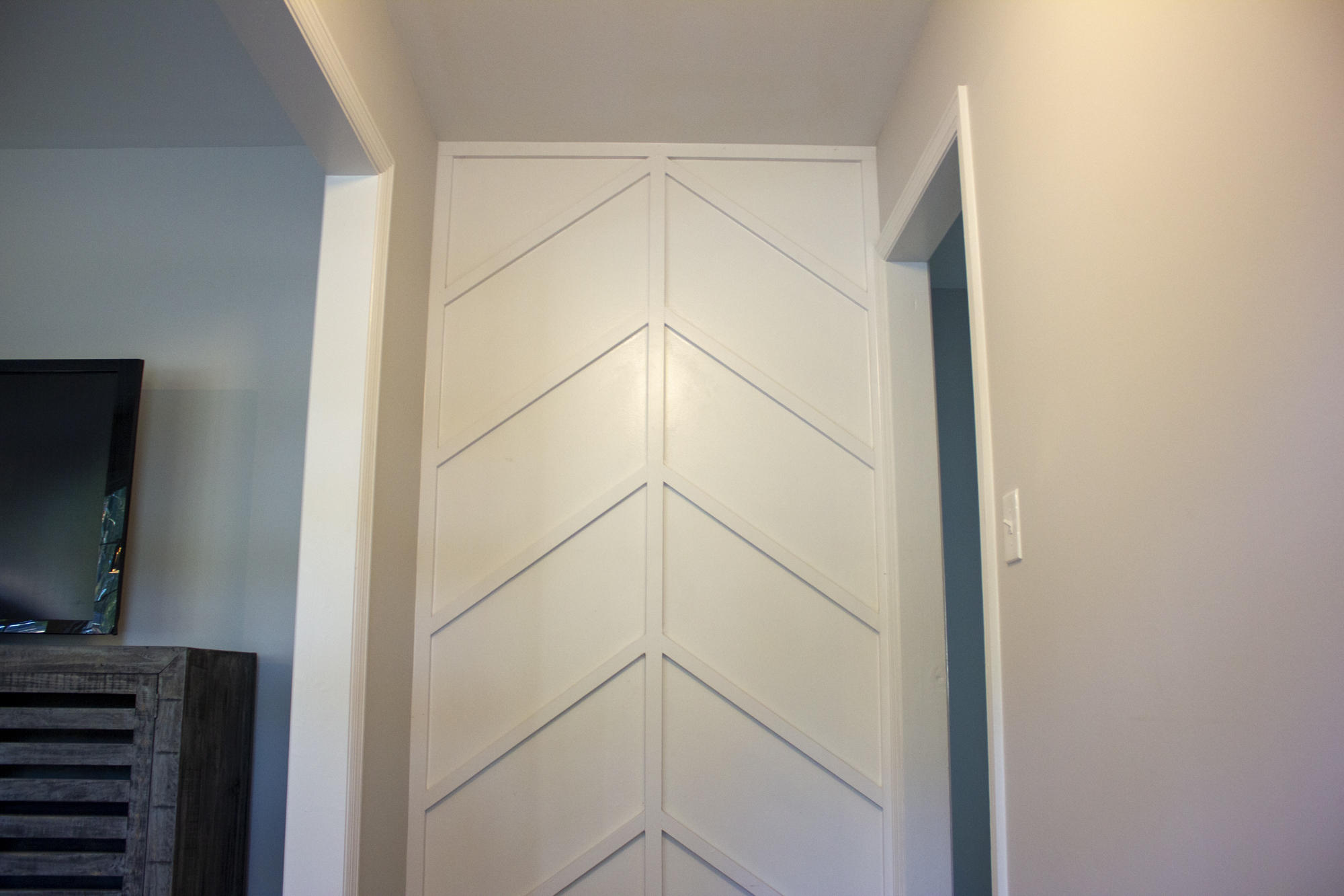 1424 Tara Road Charleston, SC 29407 - Photo 26 of 32 Entry Accent Wall