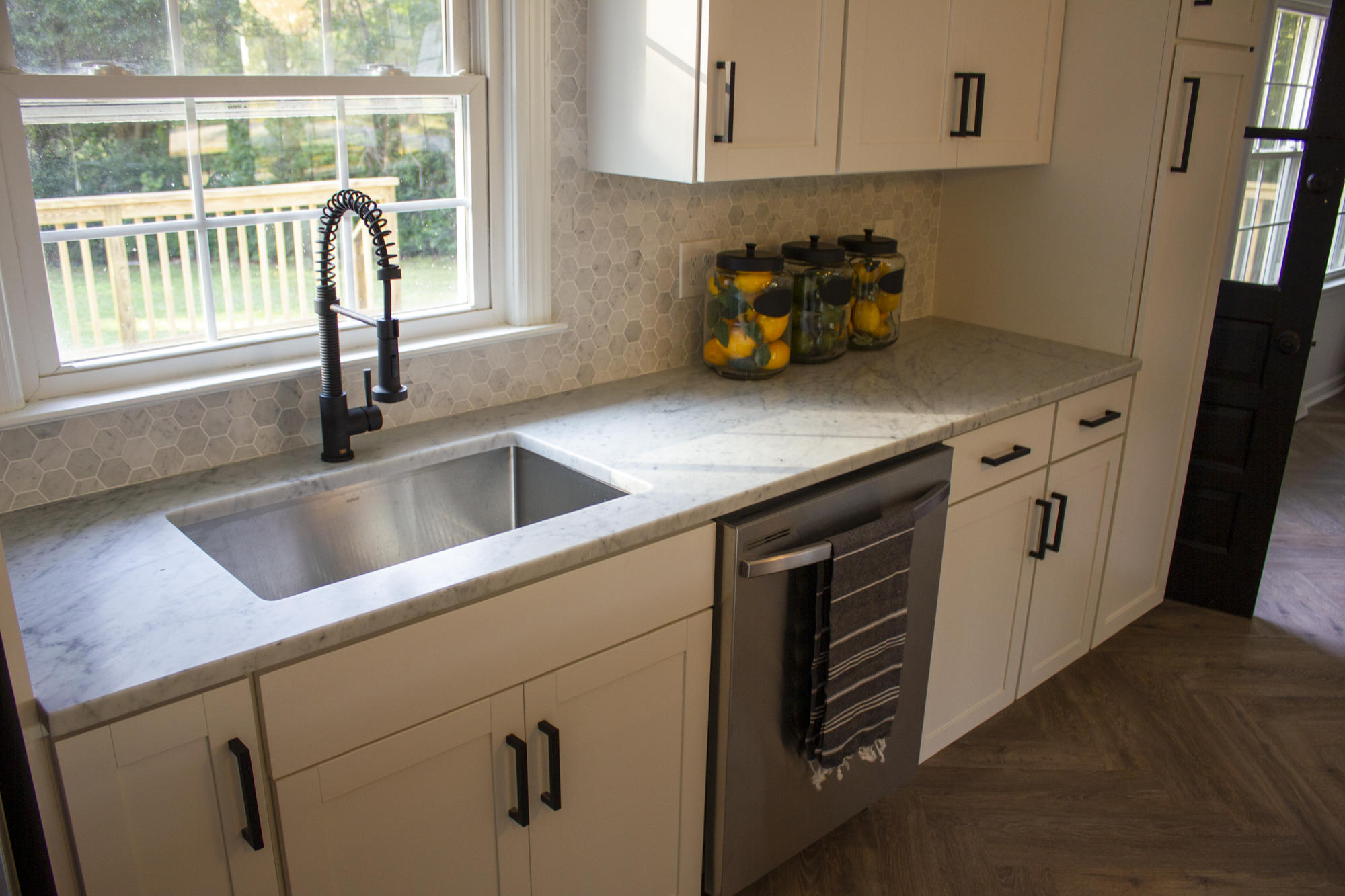 1424 Tara Road Charleston, SC 29407 - Photo 7 of 32 Kitchen