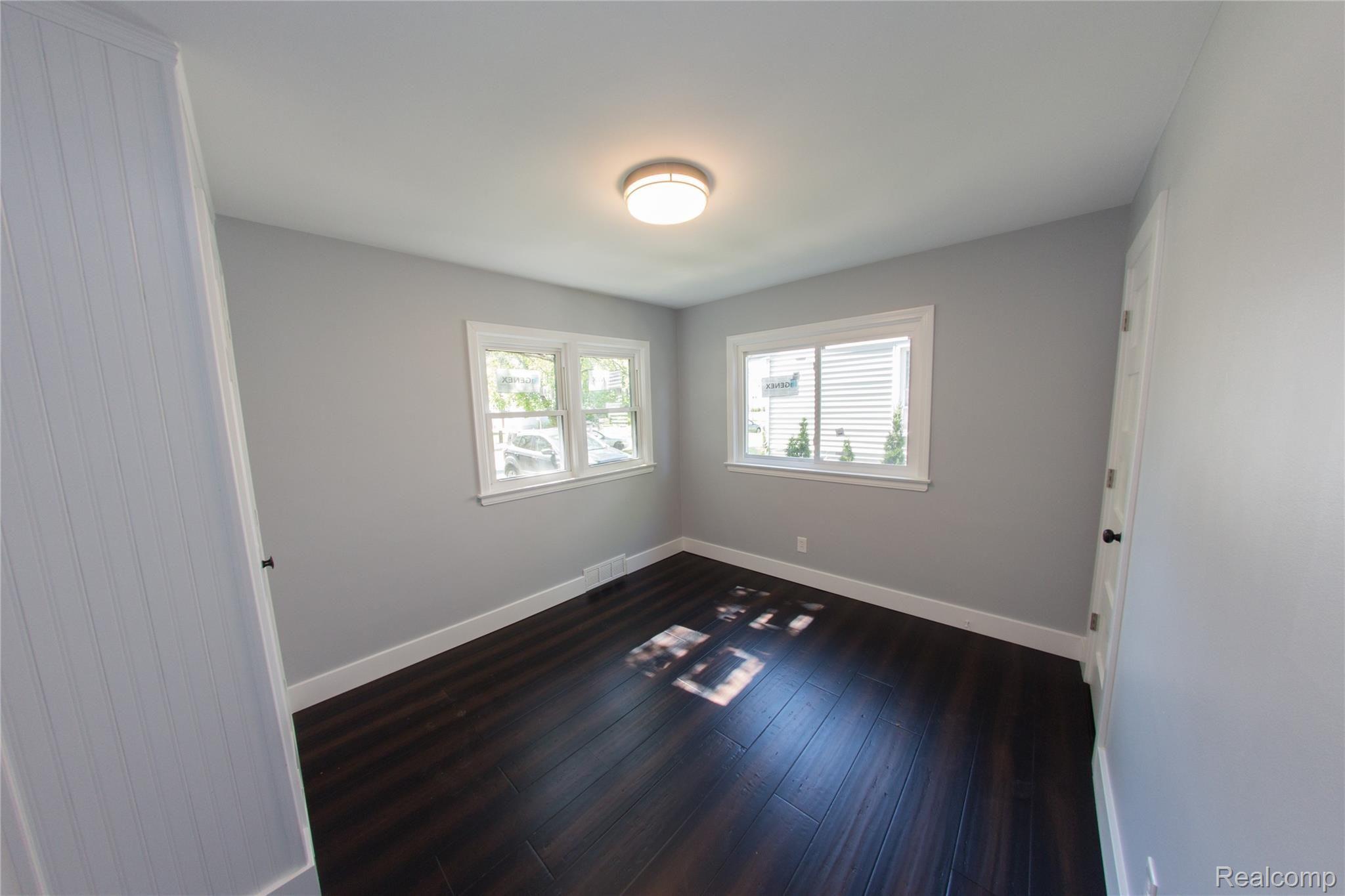 3266 Harvard Road Royal Oak, MI 48073 - Photo 31 of 60 Harvard RO-36.jpg