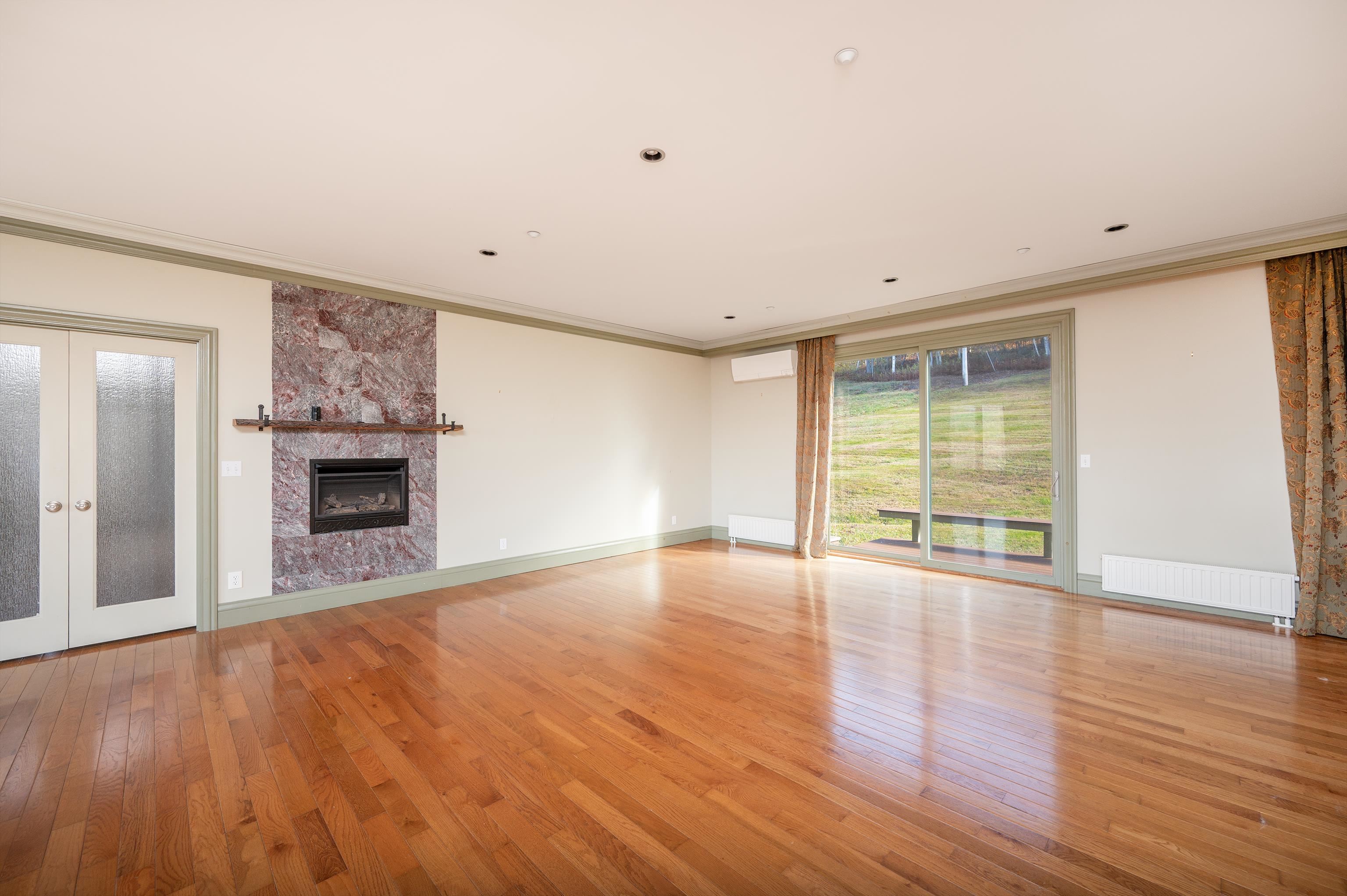 411 Wood Road Hartford, VT 05059 - Photo 20 of 60