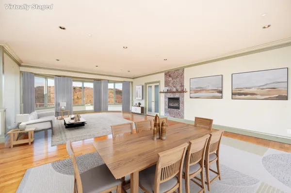 $1,425,000 | 411 Wood Road, Hartford, VT 05059