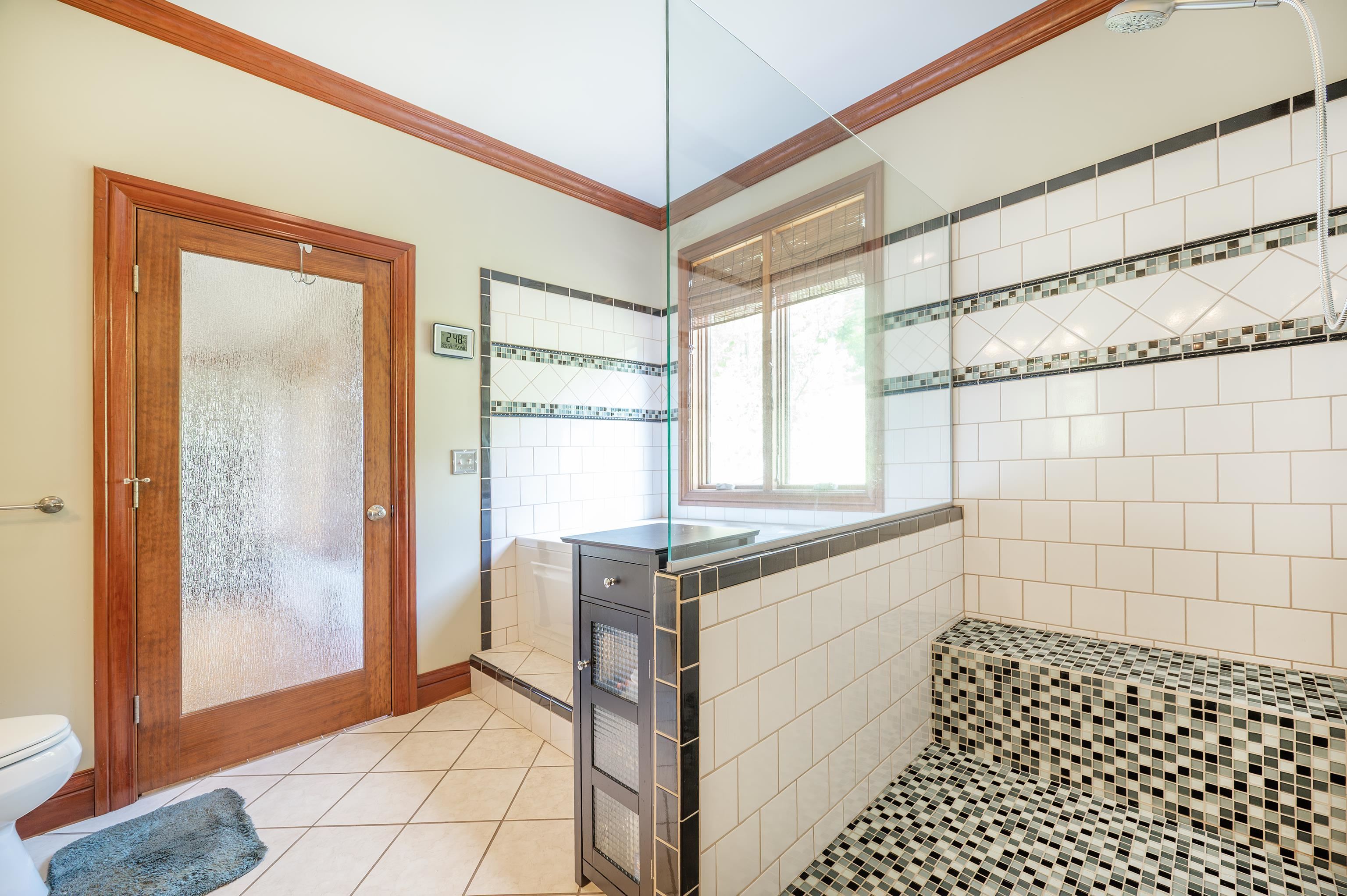 411 Wood Road Hartford, VT 05059 - Photo 28 of 60