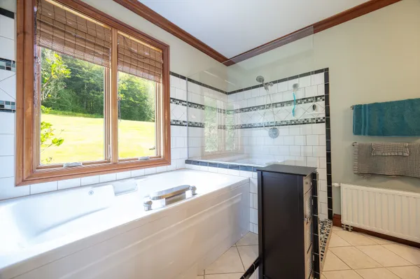 $1,425,000 | 411 Wood Road, Hartford, VT 05059