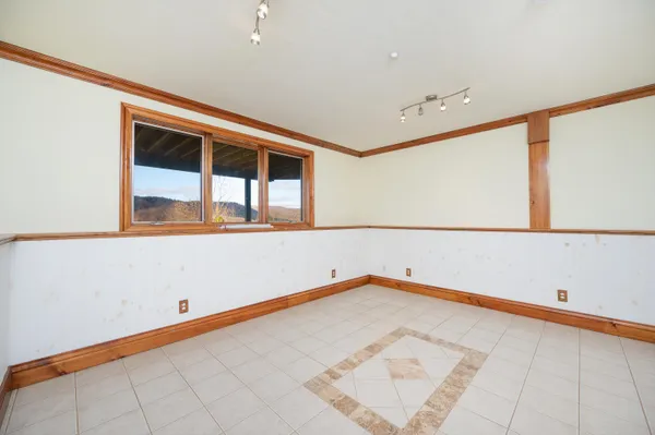 $1,425,000 | 411 Wood Road, Hartford, VT 05059