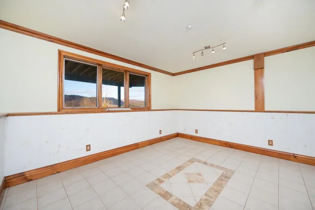 $1,425,000 | 411 Wood Road, Hartford, VT 05059