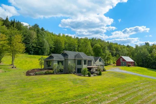 $1,425,000 | 411 Wood Road, Hartford, VT 05059