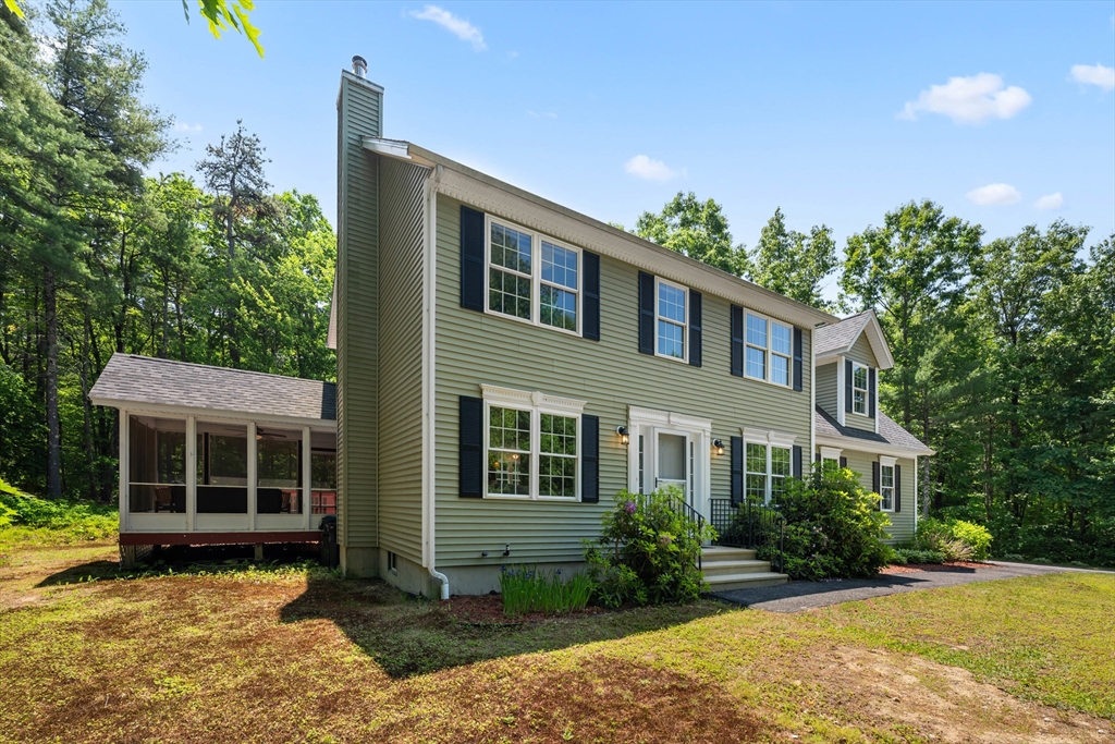 151 Sterling Road Holden, MA 01522 - Photo 3 of 42