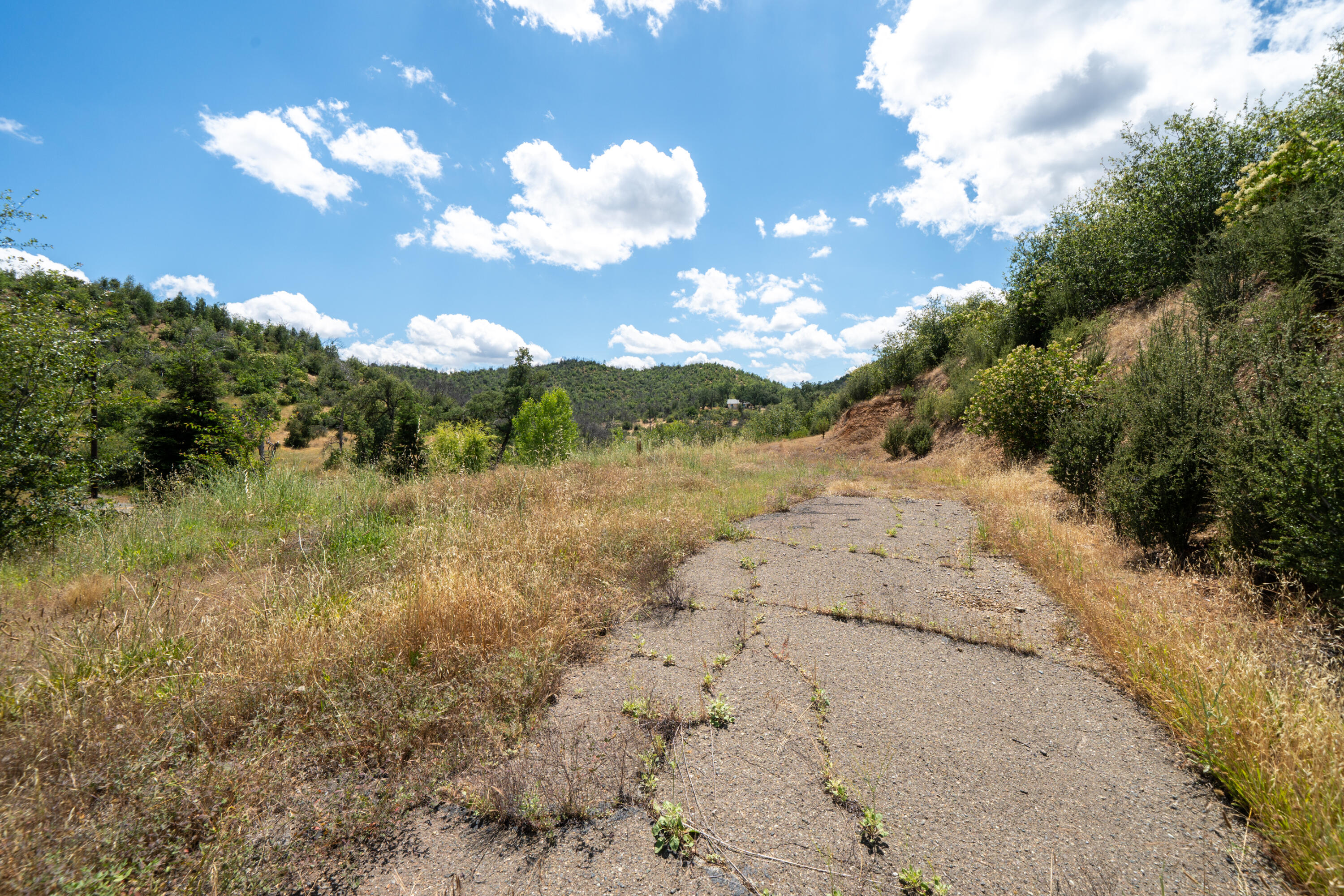 15882 Lower Springs Road Redding, CA 96001 - Photo 11 of 21 15882 Lower Springs Rd-9