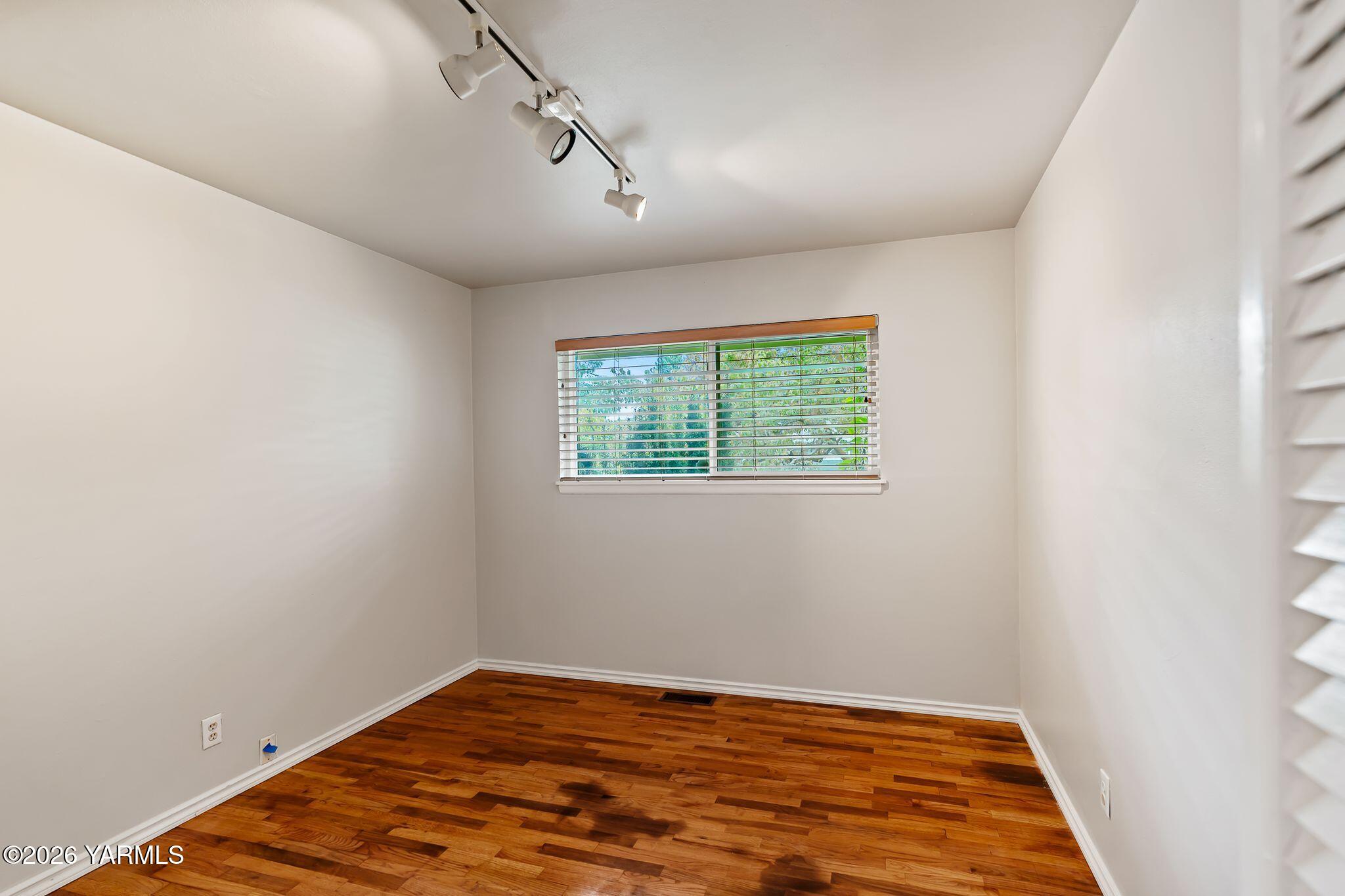 4211 Richey Road Yakima, WA 98908 - Photo 11 of 36 Office or Non-Conforming Bedroom
