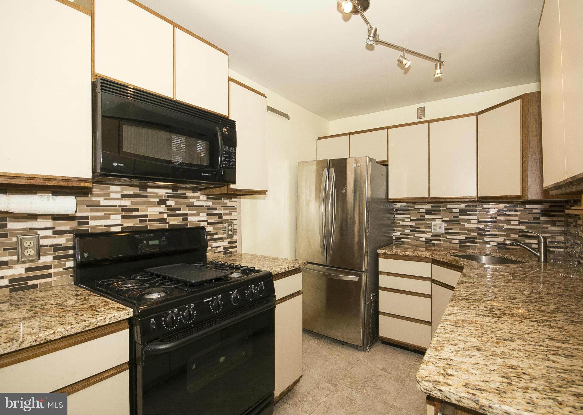 3208 Rueckert Avenue Baltimore, MD 21214 - Photo 14 of 30 Kitchen