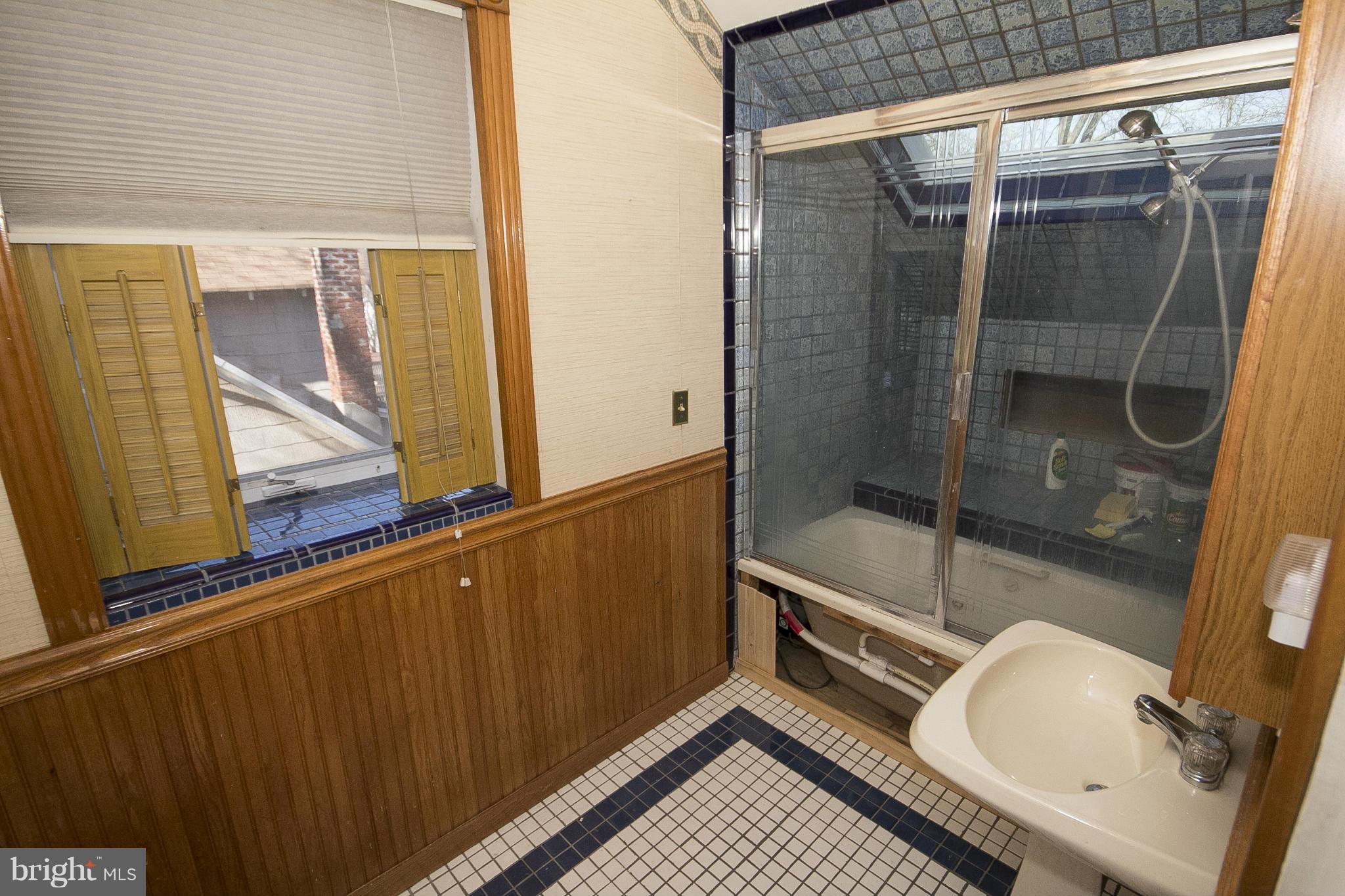 3208 Rueckert Avenue Baltimore, MD 21214 - Photo 25 of 30 Bath