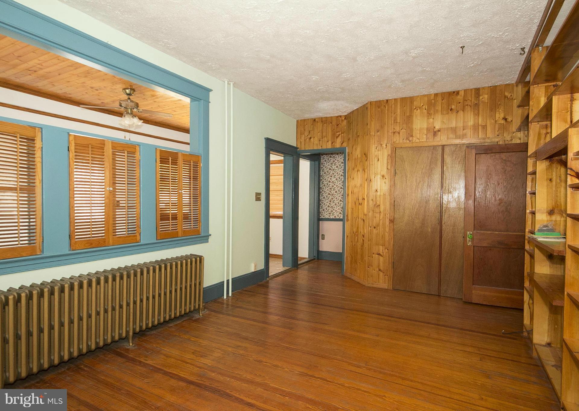 3208 Rueckert Avenue Baltimore, MD 21214 - Photo 4 of 30 Living Room