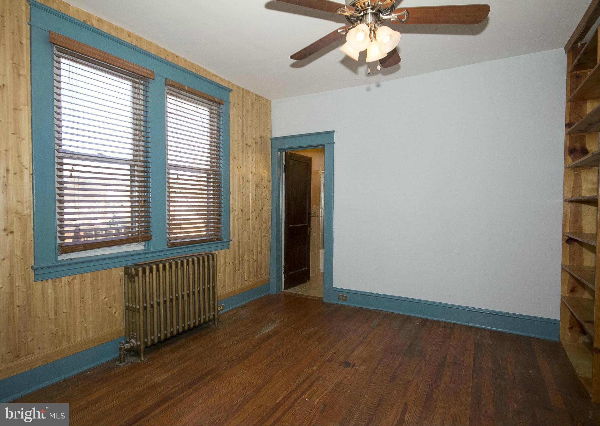 3208 Rueckert Avenue Baltimore, MD 21214 - Photo 9 of 30 Family Room