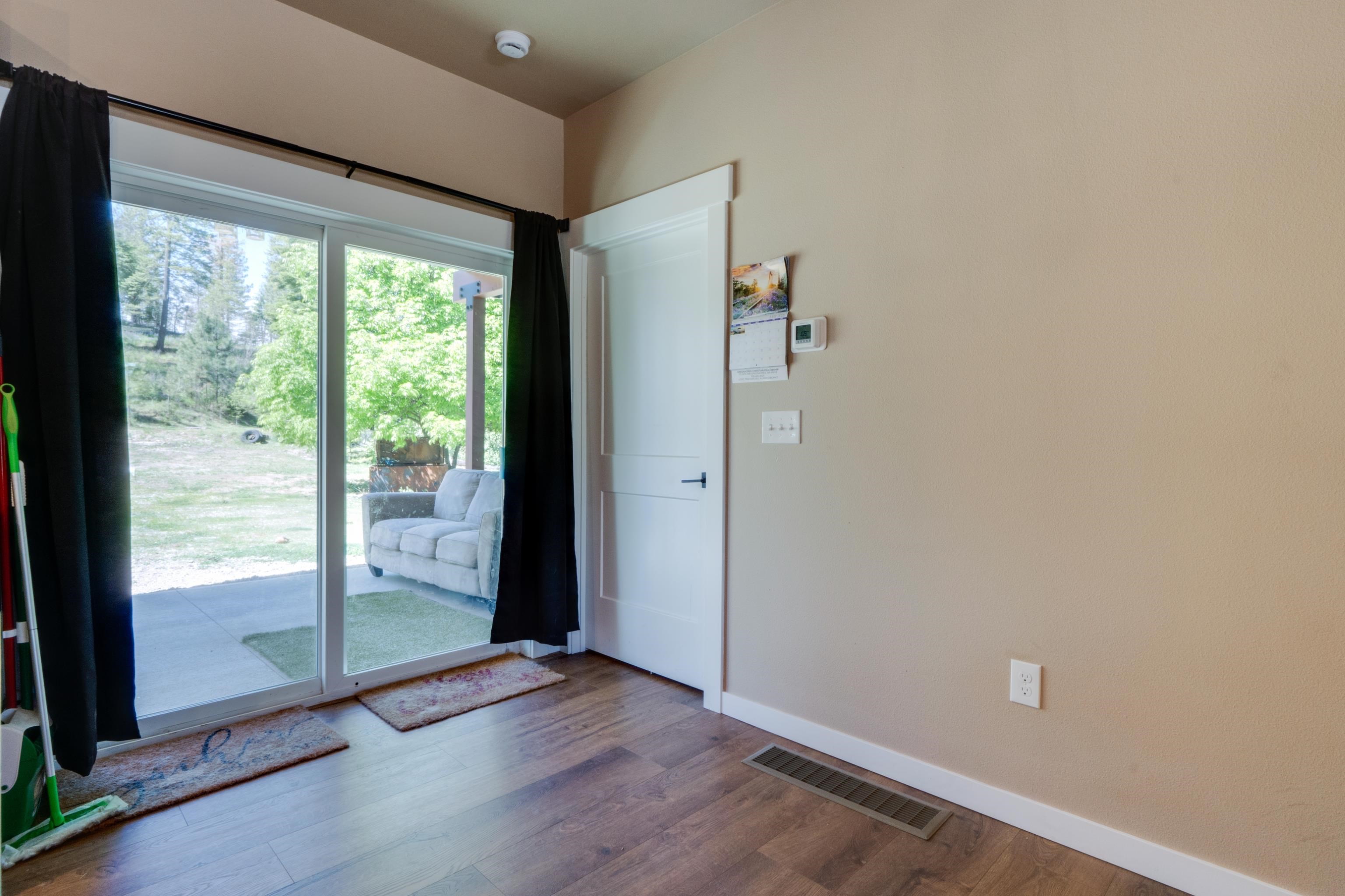 33319 North Conklin Road Chattaroy, WA 99003 - Photo 8 of 41 Gallery Image 8