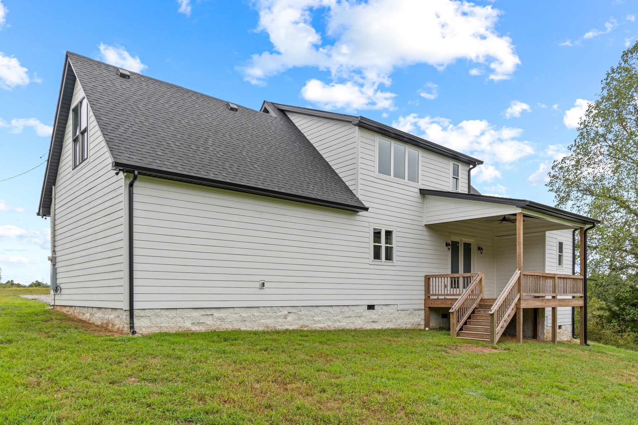 2675 Monte Murrey Road Lewisburg, TN 37091 - Photo 50 of 61 a backyard of a house with table and chairs