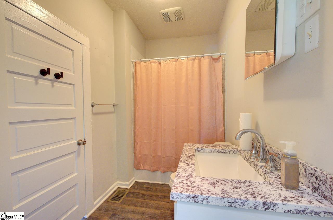 19 Clemson Street Liberty, SC 29657 - Photo 25 of 44
