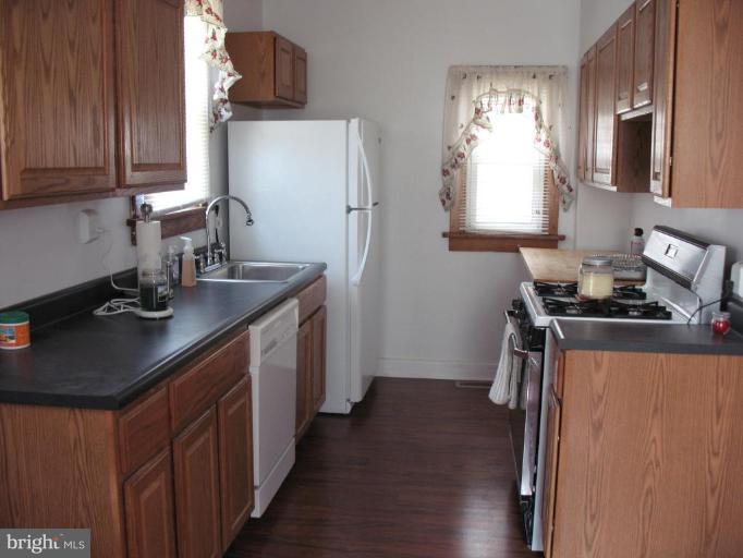 11138 Philadelphia Road White Marsh, MD 21162 - Photo 3 of 6 Kitchen