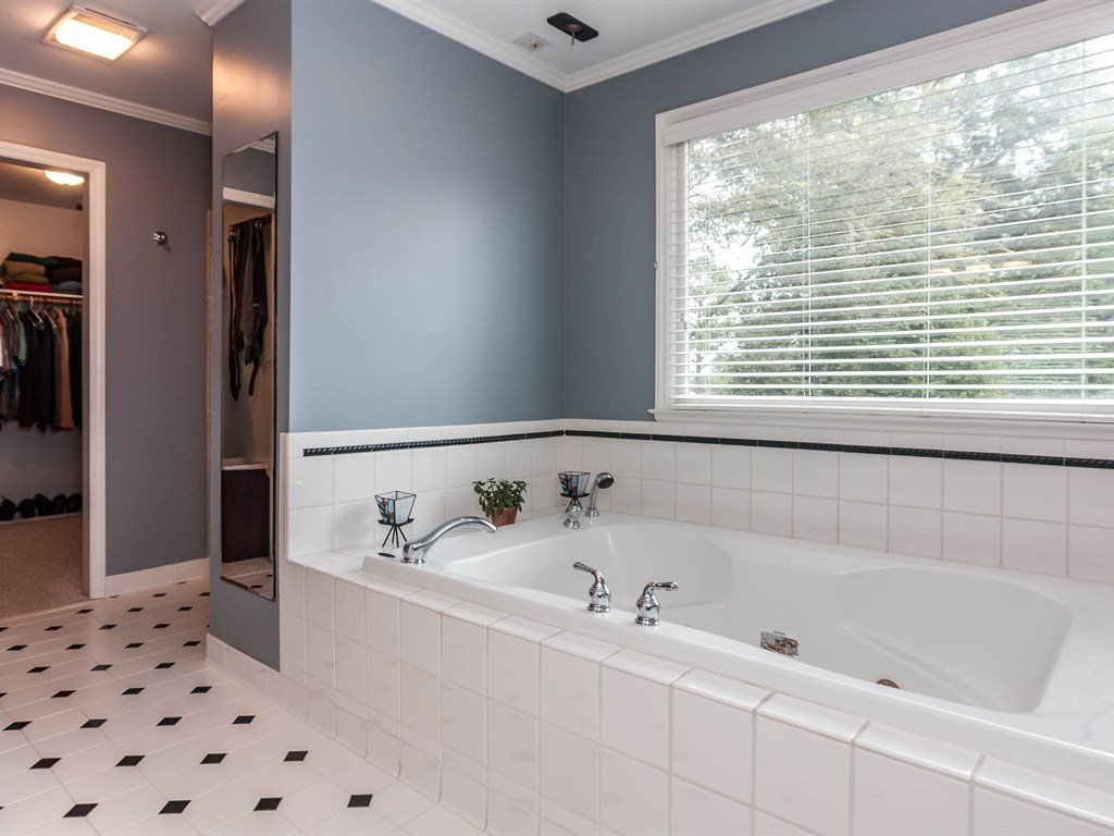 1336 Brooks Avenue Raleigh, NC 27608 - Photo 13 of 24 Master Bath/Spa