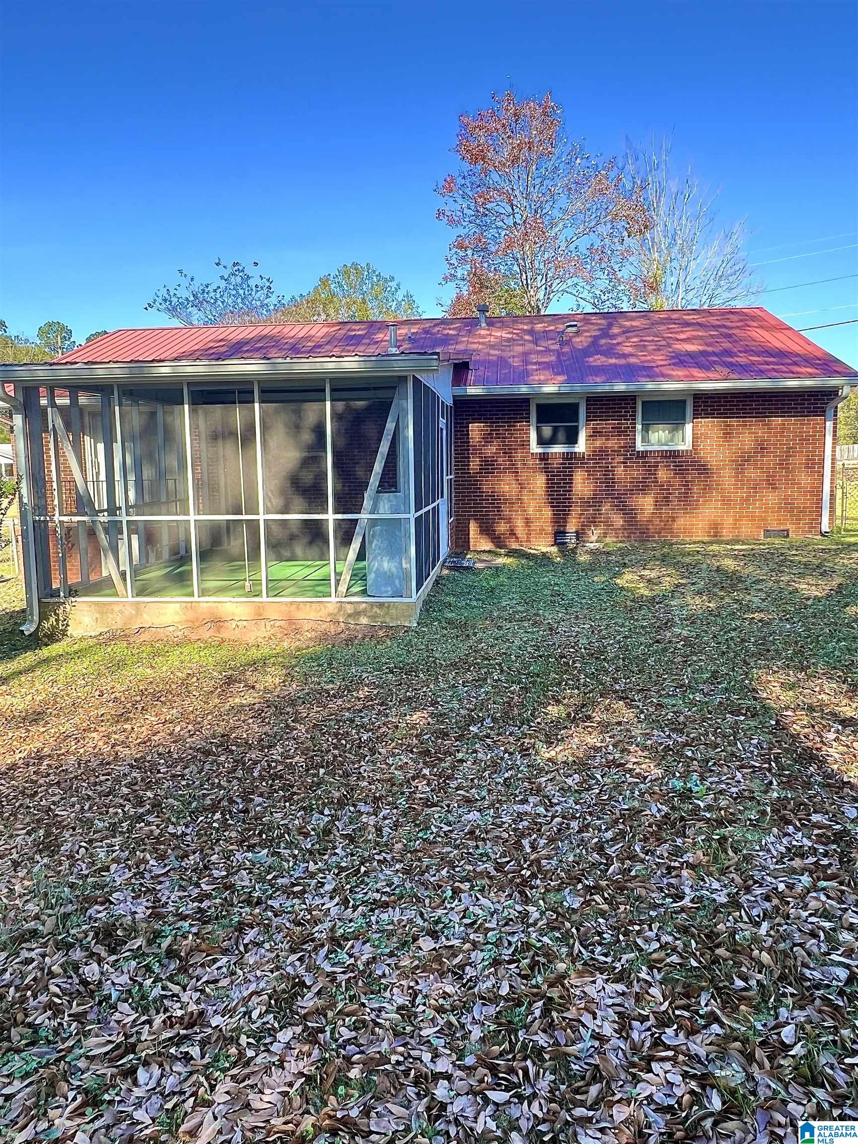 1501 Cloverdale Road Anniston, AL 36207 - Photo 4 of 18 Gallery Image 4