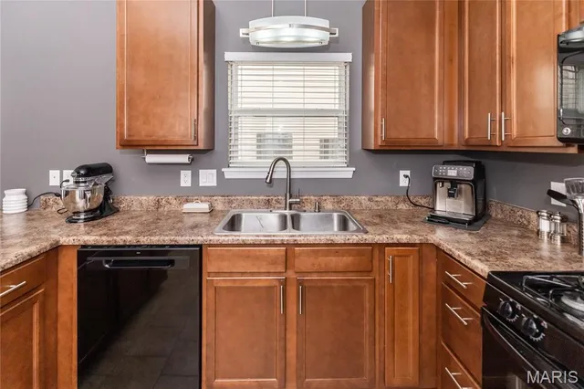 $375,000 | 8039 Pinetop Drive, St. Louis, MO 63129