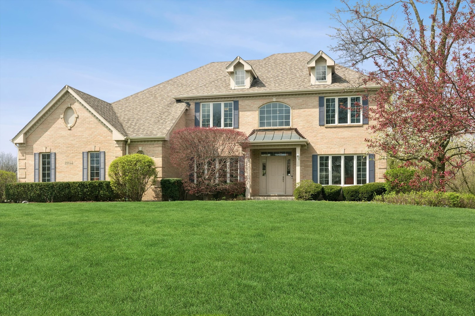 22844 Ridgewood Lane Kildeer, IL 60047 - Photo 2 of 49
