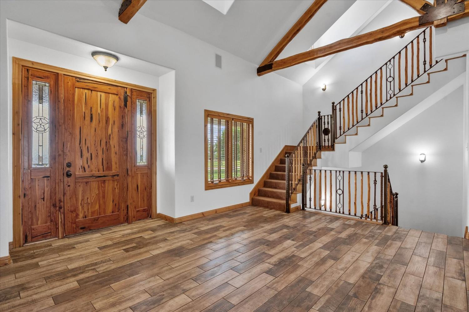 1010 Willow Road Lubbock, TX 79424 - Photo 5 of 47 Entryway