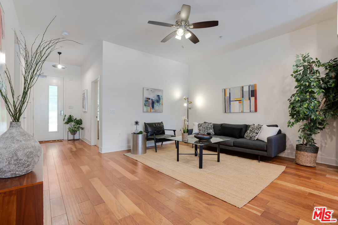 12920 West Runway Road, Unit 161 Playa Vista, CA 90094 - Photo 4 of 35