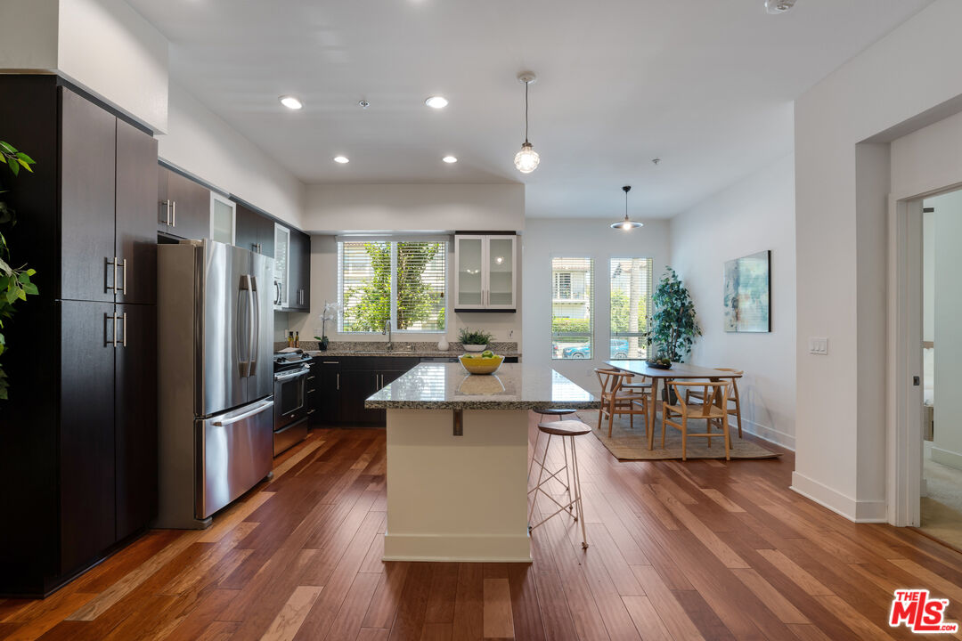 12920 West Runway Road, Unit 161 Playa Vista, CA 90094 - Photo 6 of 35