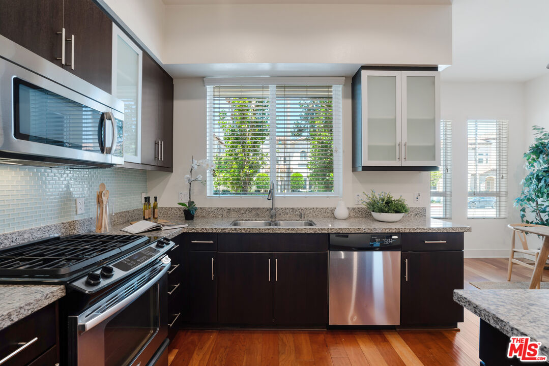 12920 West Runway Road, Unit 161 Playa Vista, CA 90094 - Photo 8 of 35