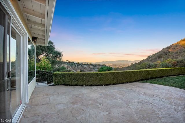 $10,900 | 3436 Coy Drive, Sherman Oaks, CA 91423