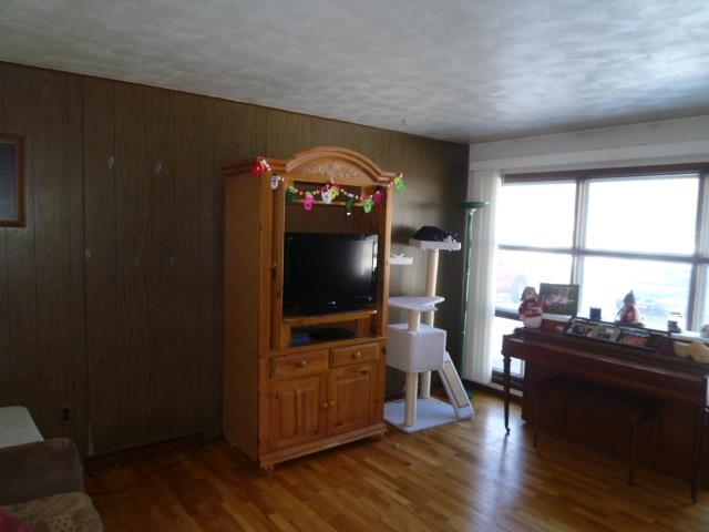 916 North Greene Road Goshen, IN 46526 - Photo 2 of 18 Gallery Image 2