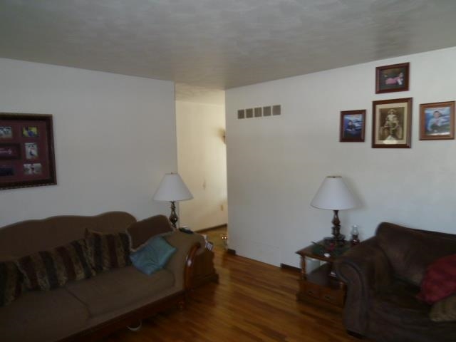 916 North Greene Road Goshen, IN 46526 - Photo 3 of 18 Gallery Image 3