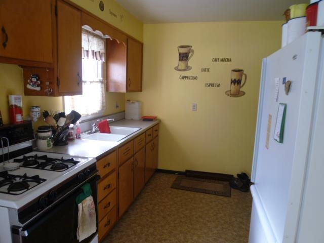 916 North Greene Road Goshen, IN 46526 - Photo 5 of 18 Gallery Image 5