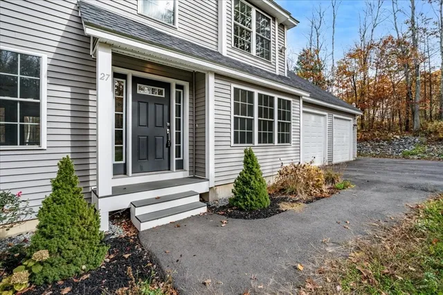a view front of house with outdoor space and porch
