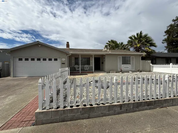 $1,050,000 | 8231 Cardiff Drive, Dublin, CA 94568
