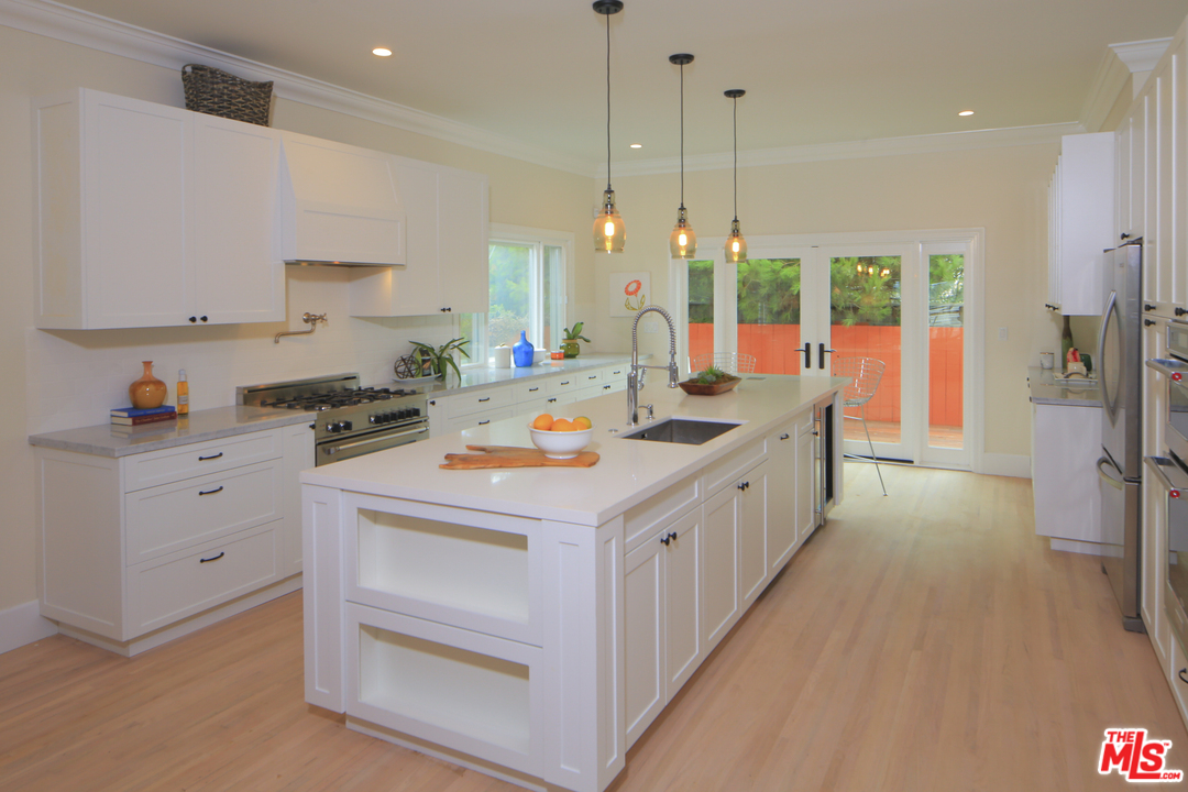 7551 Trask Avenue Playa del Rey, CA 90293 - Photo 6 of 16