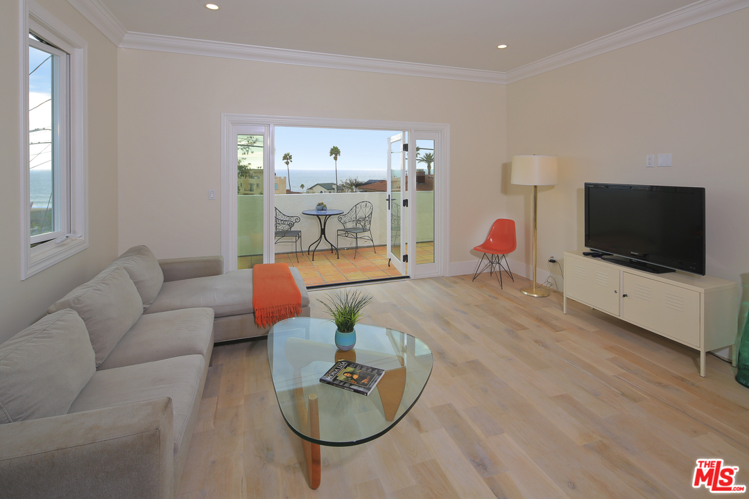 7551 Trask Avenue Playa del Rey, CA 90293 - Photo 9 of 16