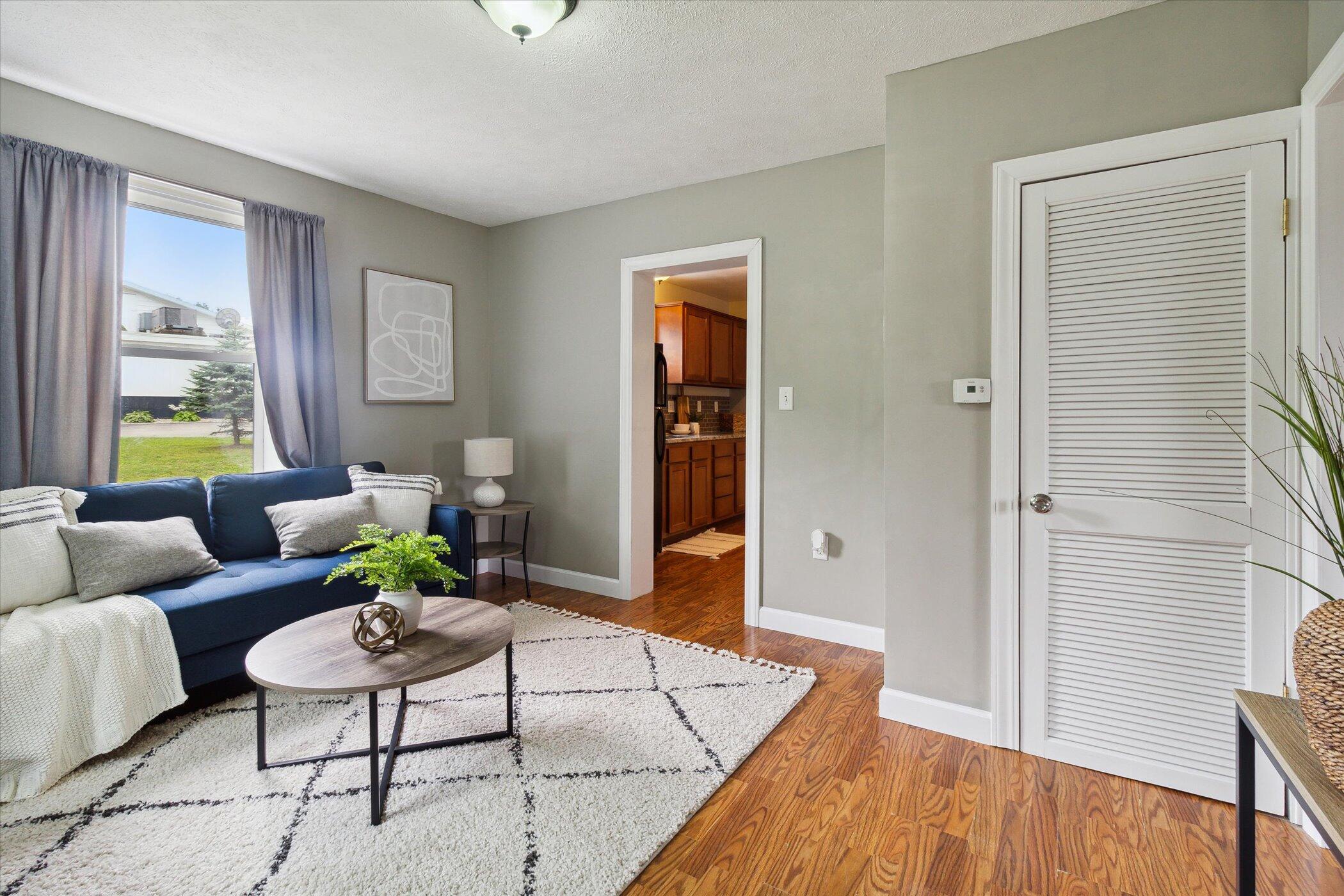 2654 Patterson Road Wayland, MI 49348 - Photo 7 of 39 Living Area
