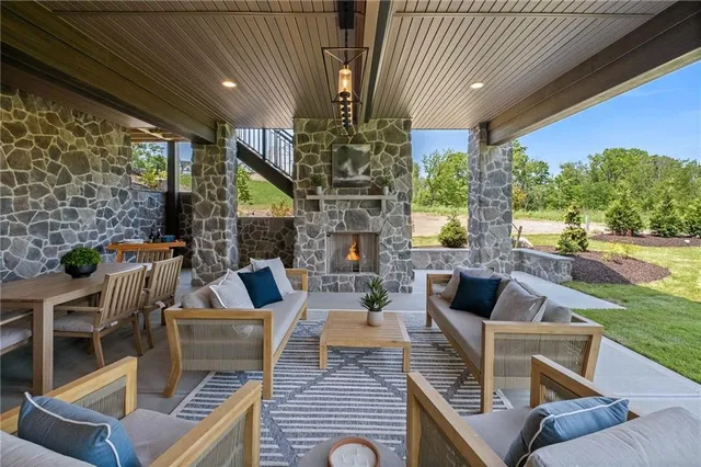 $2,675,000 | 1002 Sonoma Drive, Baden, PA 15005