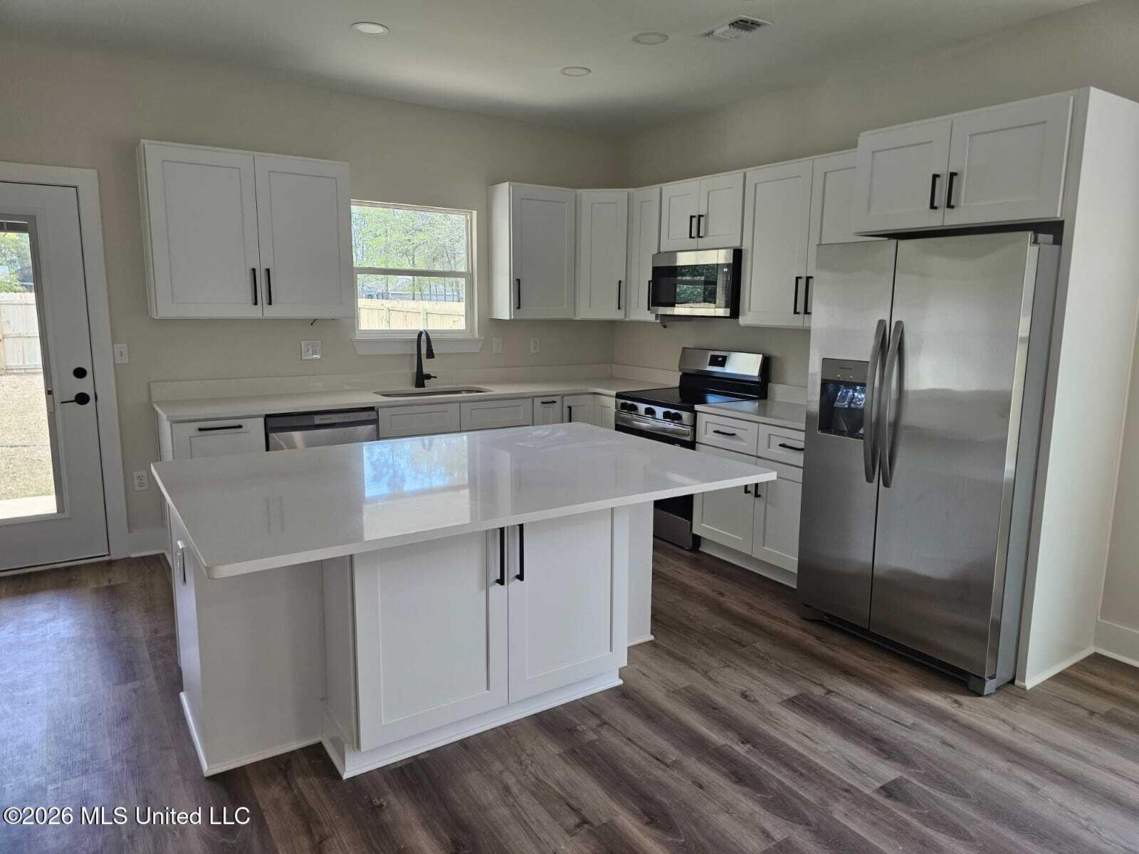 14937 Dantzler Road Vancleave, MS 39565 - Photo 4 of 11 Kitchen