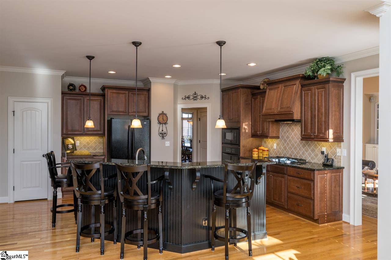 216 Riverstone Way Greer, SC 29651 - Photo 10 of 36 Gallery Image 10