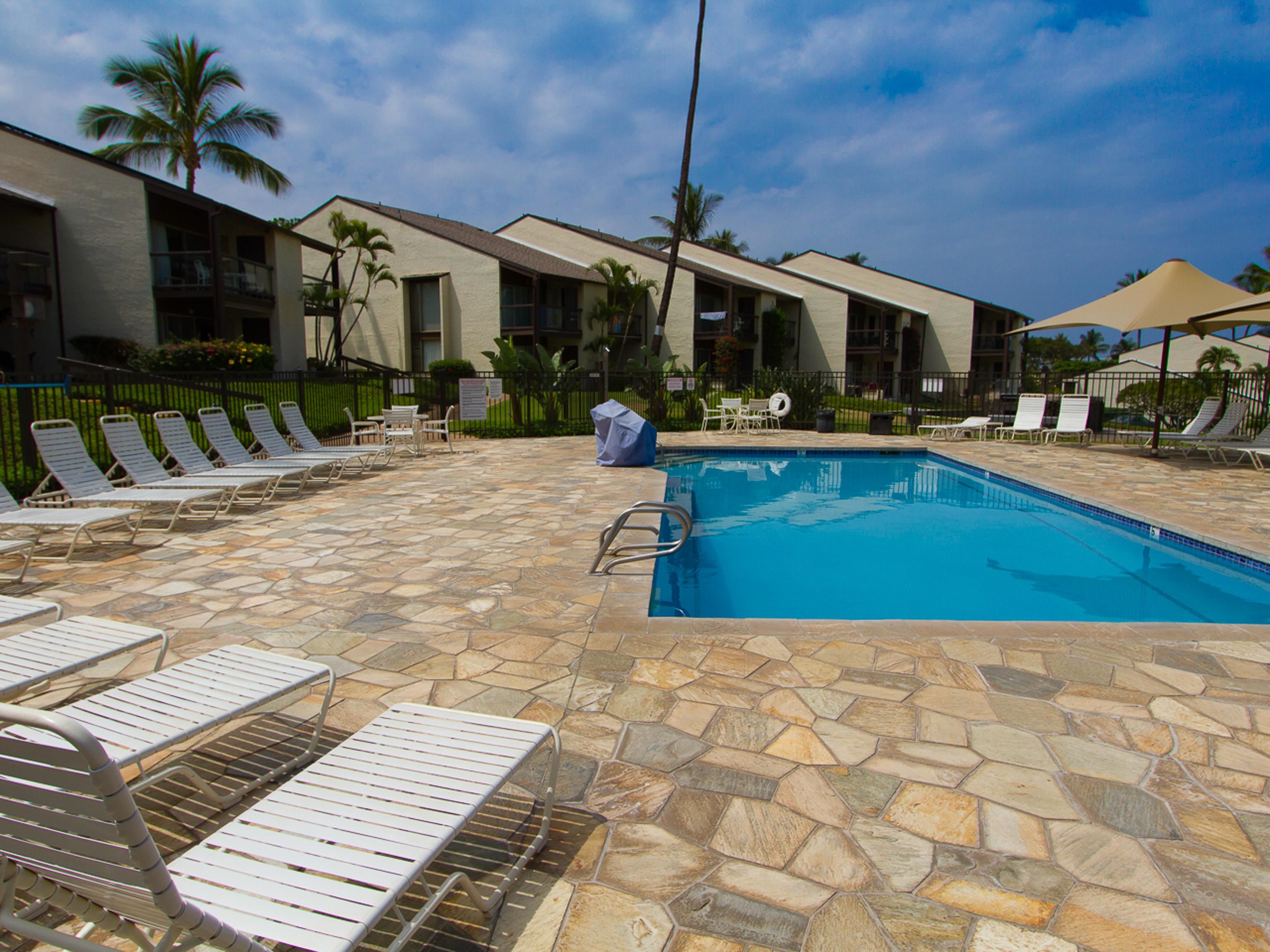 2737 South Kihei Road, Unit 336 Kihei, HI 96753 - Photo 29 of 38 a view of a house with a patio
