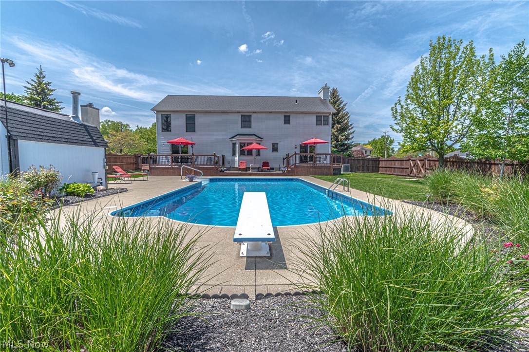 5901 Oak Point Road Lorain, OH 44053 - Photo 3 of 35 Gallery Image 3