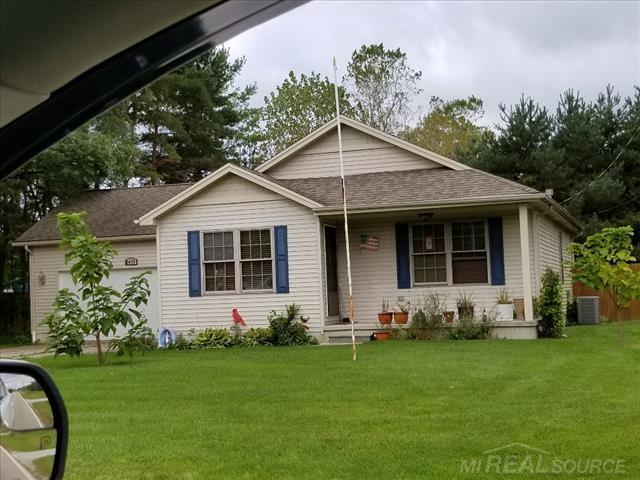 1039 Minnesota Road Port Huron, MI 48060 - Photo 8 of 8 31361685-7.JPG