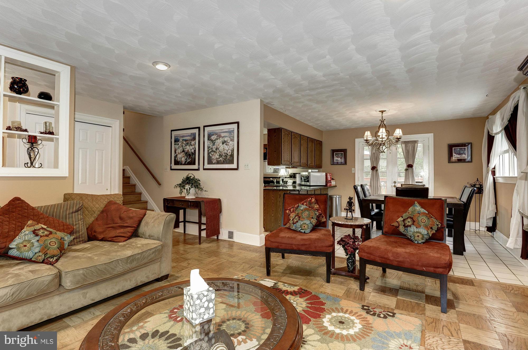 7606 Hogarth Street Springfield, VA 22151 - Photo 13 of 30 Living Room