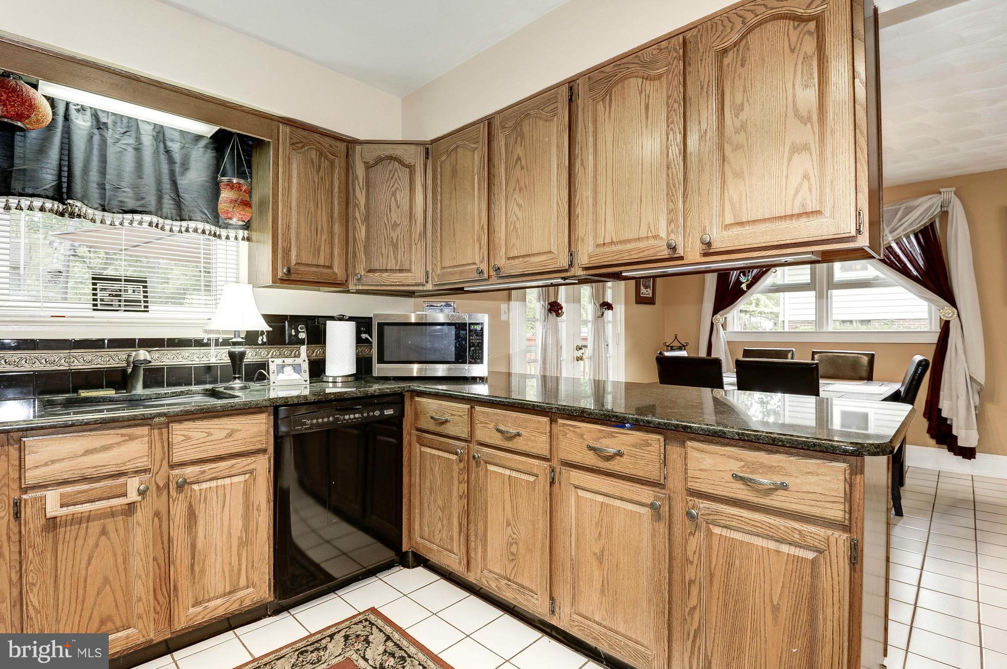 7606 Hogarth Street Springfield, VA 22151 - Photo 17 of 30 Kitchen