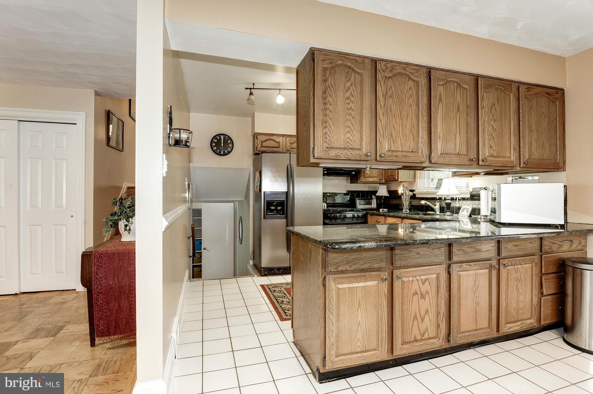 7606 Hogarth Street Springfield, VA 22151 - Photo 18 of 30 Kitchen