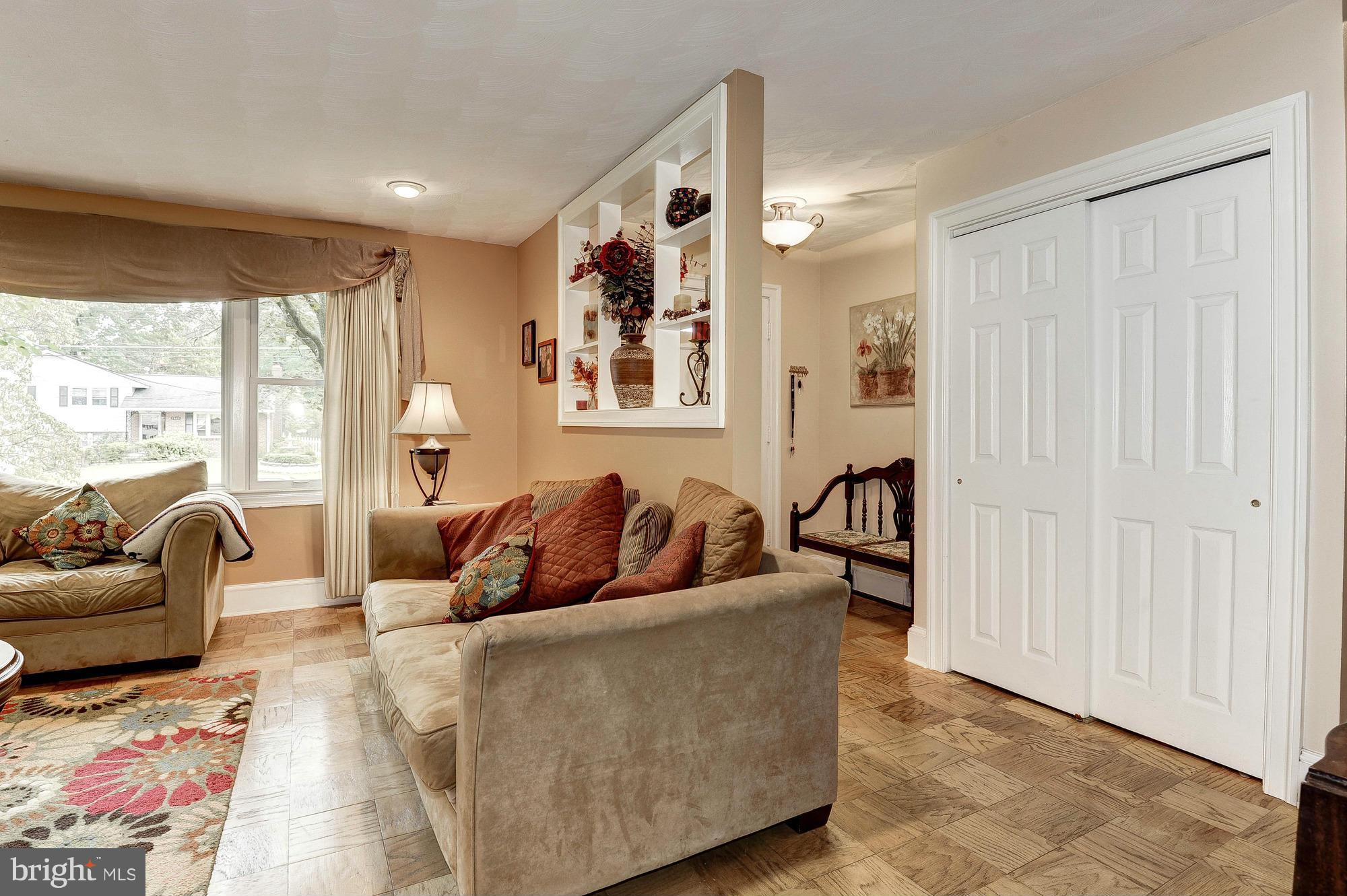7606 Hogarth Street Springfield, VA 22151 - Photo 10 of 30 Interior (General)