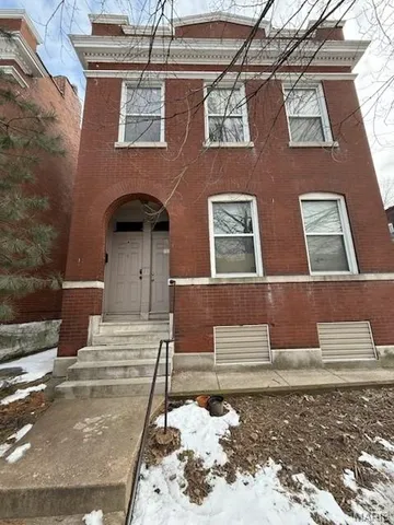 $195,000 | 3230 Nebraska Avenue, St. Louis, MO 63118